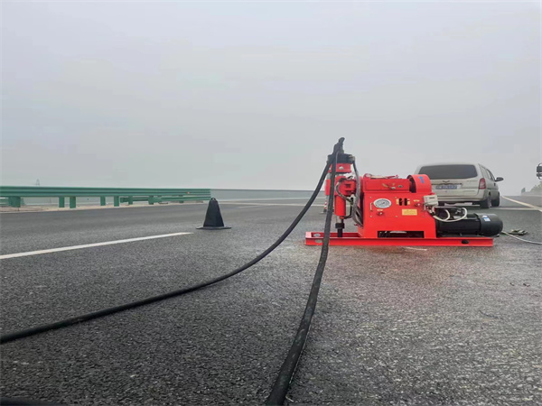 西昌镇马路路基路面开裂下沉注浆加固灌浆